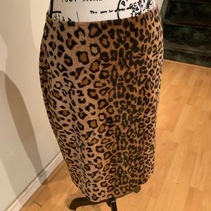 Karen Kane velvet leopard skirt fits size 6-8
